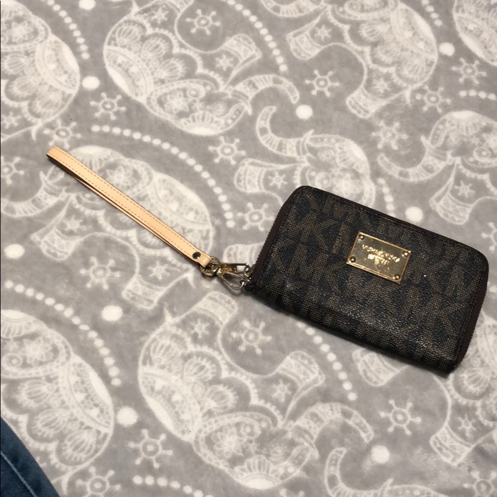 wristlet